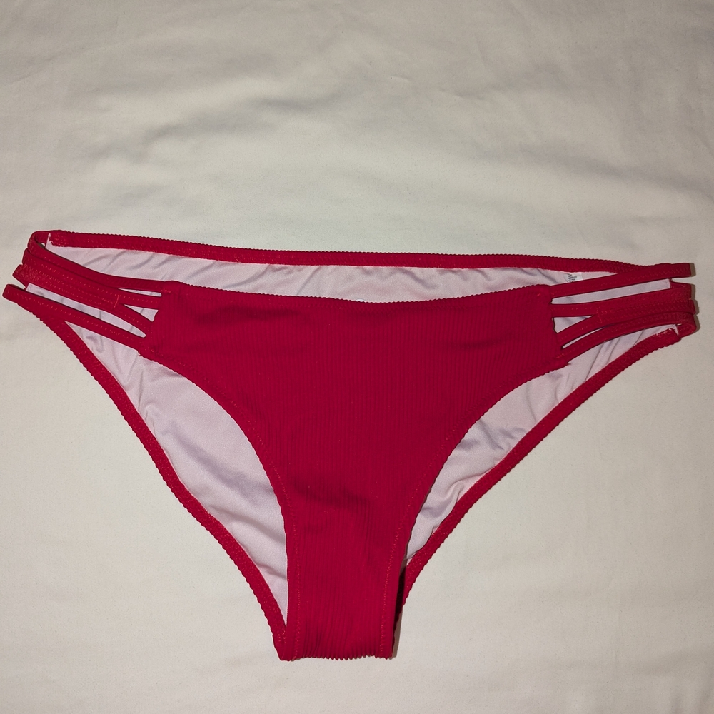 Shade & Shore Red Ribbed Bikini - Picture 4 of 6